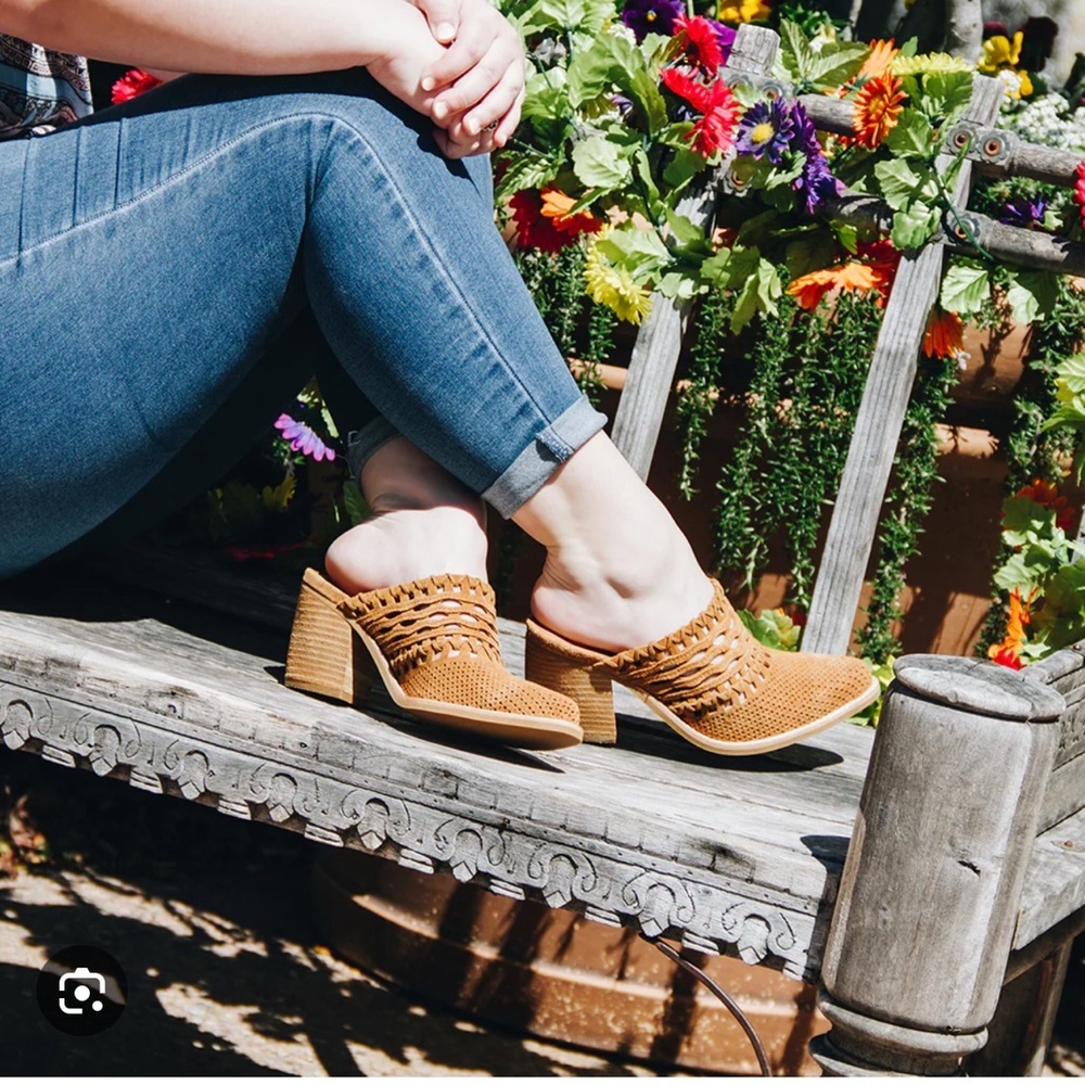 Anthropologie Jeffrey Campbell Black Suede Favela woven mule size 9.5